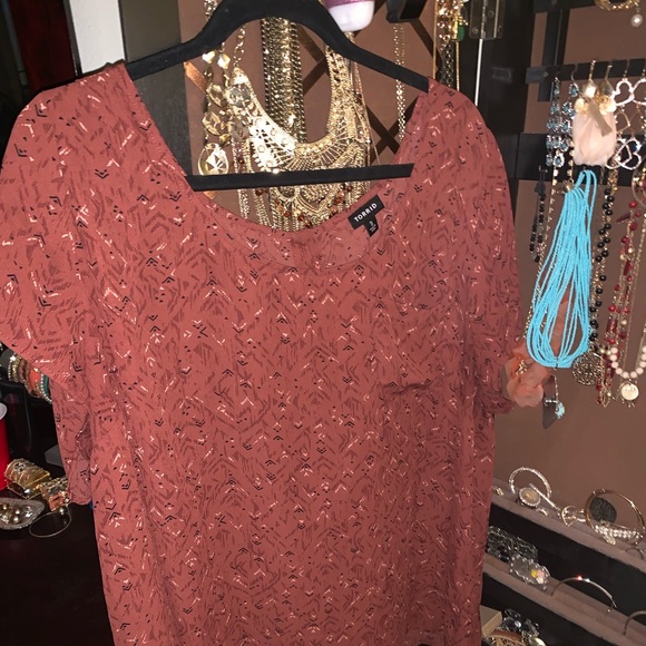 Torrid blouse size 2 - Picture 2 of 2